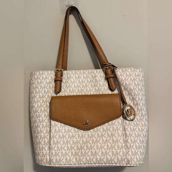 Michael Kors Handbags - Michael Kors Jet Set Medium Logo Pocket Tote Bag